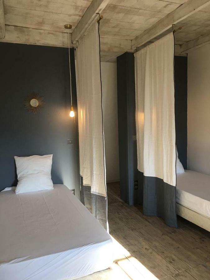 La Cure Grande Maison De Charme De 2 A 14 Personnes Saint-Urcize Exterior foto